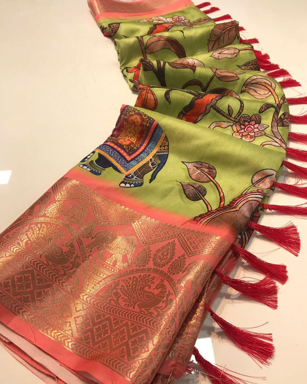 Soft silk saree with zari weaving border and rich pallu saree