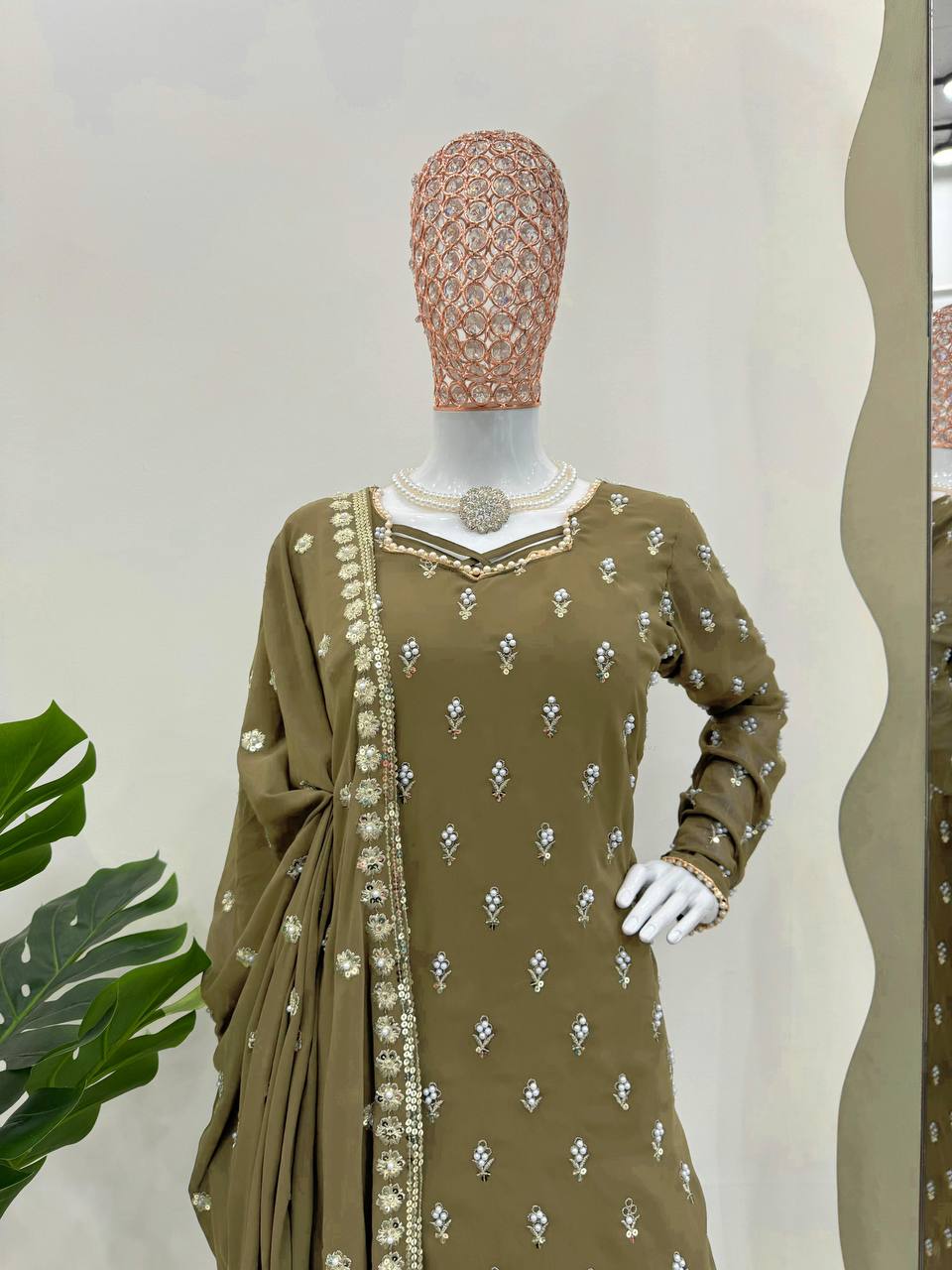 Amazing Georgette Fabric Thread Rivet Moti Fancy Lace Border Work Salwar Suit